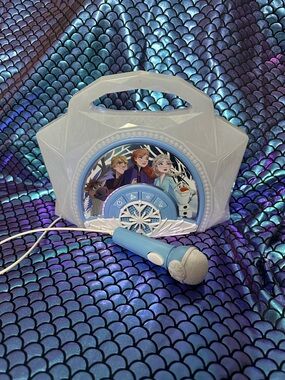 Disney Frozen Portable Karaoke Player with Light Blue Microphone